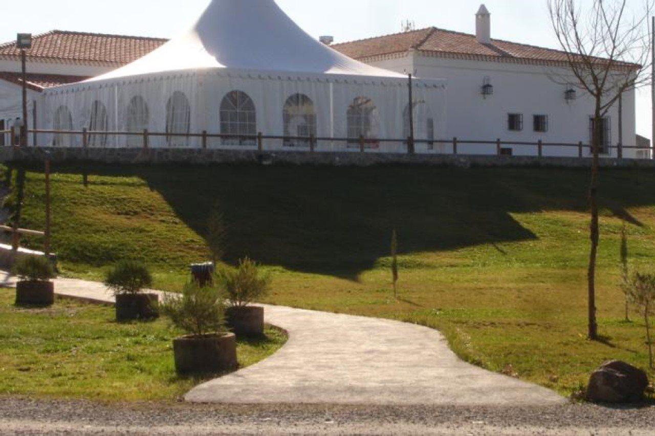 Hotel Rural Arroyo La Plata By Bossh Hotels 赫雷斯德洛斯卡瓦列罗斯 外观 照片