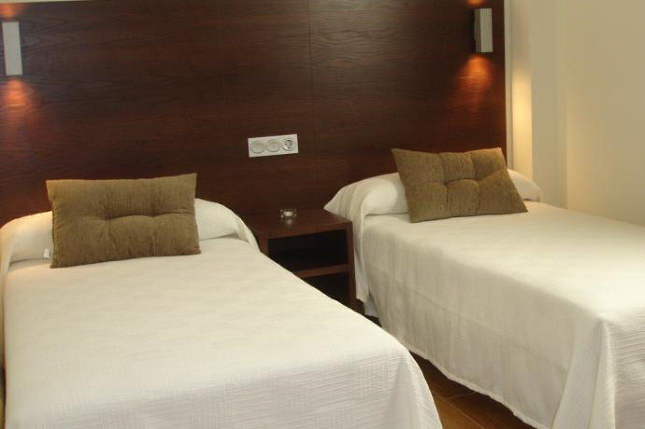 Hotel Rural Arroyo La Plata By Bossh Hotels 赫雷斯德洛斯卡瓦列罗斯 外观 照片