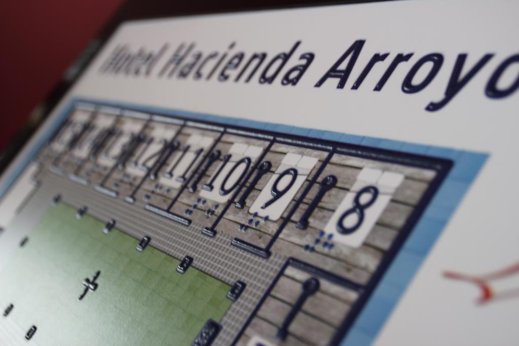 Hotel Rural Arroyo La Plata By Bossh Hotels 赫雷斯德洛斯卡瓦列罗斯 外观 照片