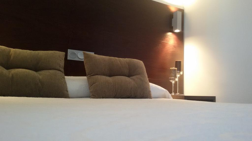 Hotel Rural Arroyo La Plata By Bossh Hotels 赫雷斯德洛斯卡瓦列罗斯 外观 照片