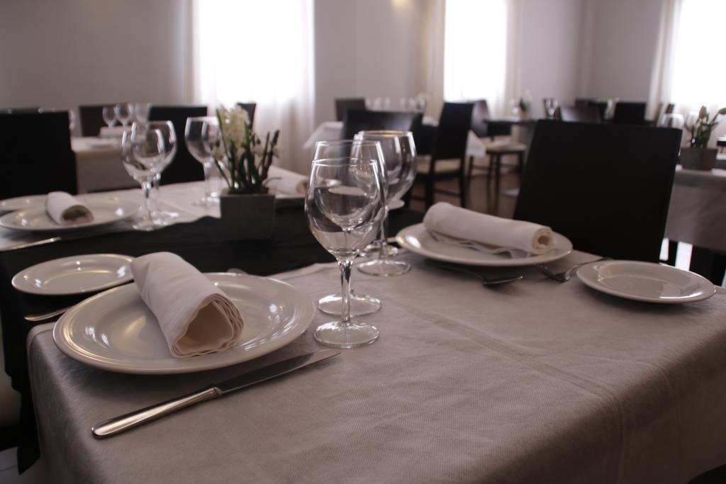 Hotel Rural Arroyo La Plata By Bossh Hotels 赫雷斯德洛斯卡瓦列罗斯 外观 照片