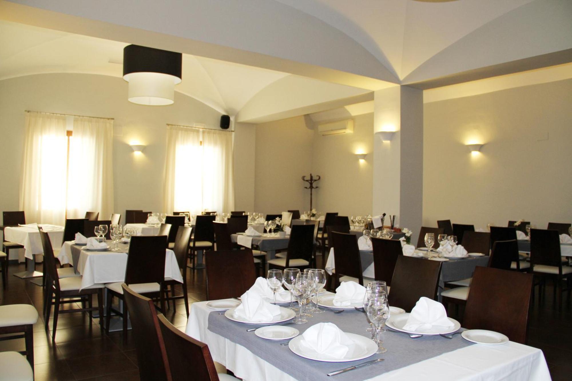 Hotel Rural Arroyo La Plata By Bossh Hotels 赫雷斯德洛斯卡瓦列罗斯 外观 照片