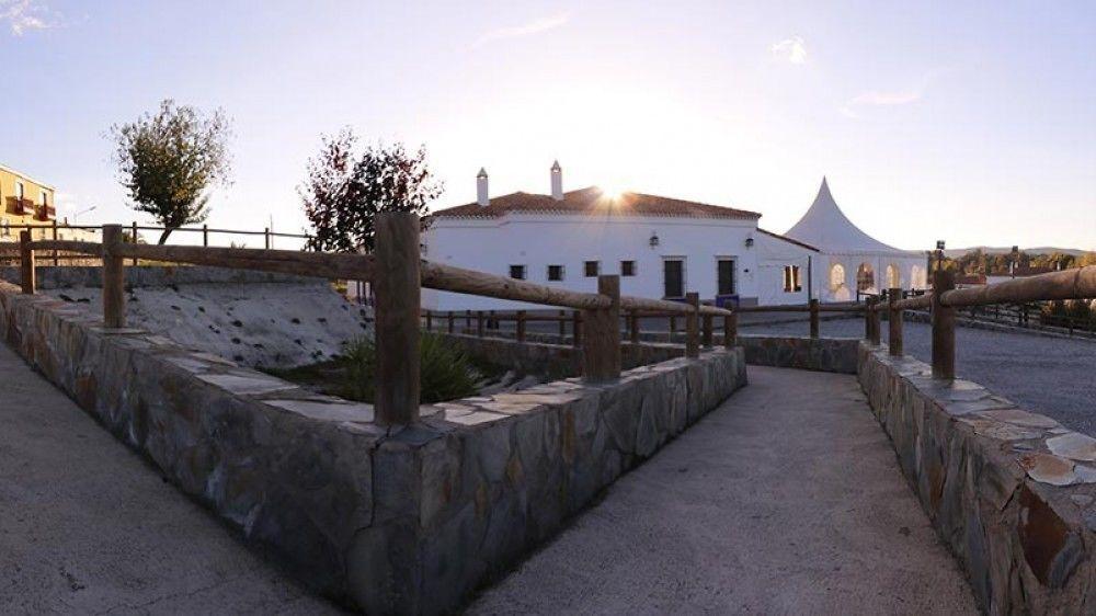 Hotel Rural Arroyo La Plata By Bossh Hotels 赫雷斯德洛斯卡瓦列罗斯 外观 照片