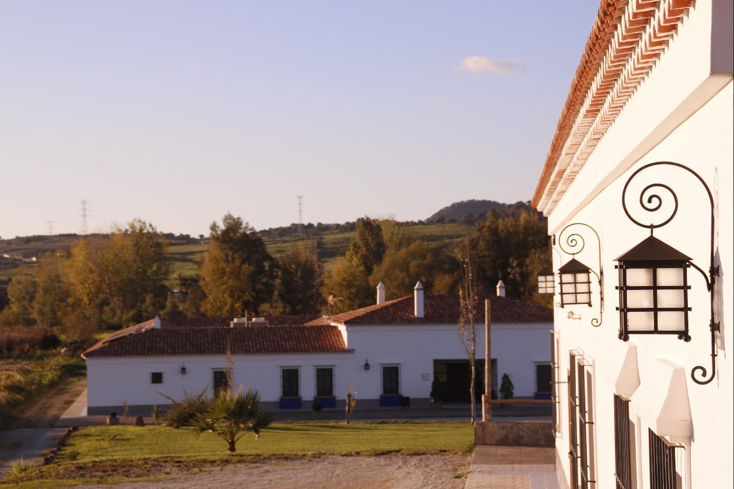 Hotel Rural Arroyo La Plata By Bossh Hotels 赫雷斯德洛斯卡瓦列罗斯 外观 照片