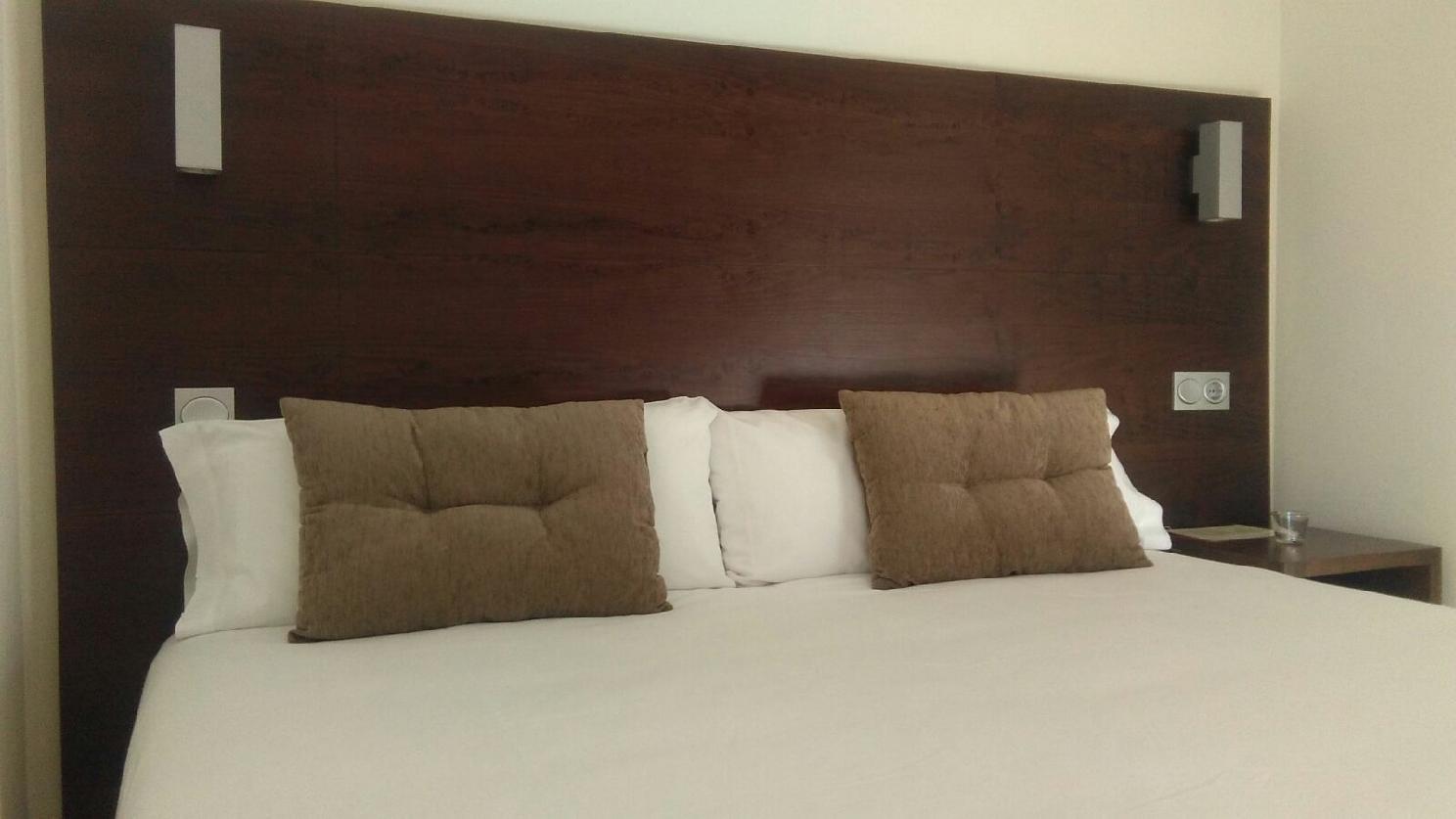 Hotel Rural Arroyo La Plata By Bossh Hotels 赫雷斯德洛斯卡瓦列罗斯 外观 照片